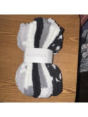 Cloud Island Women's Black and Grey Sock